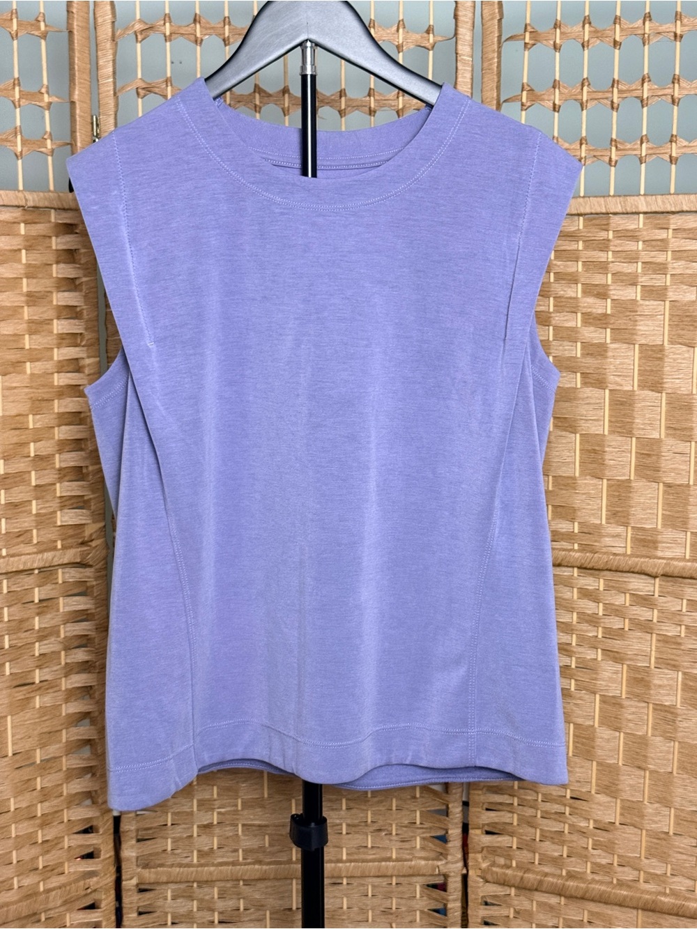 Athleta Seasoft Tank Light Purple Orchid Size M